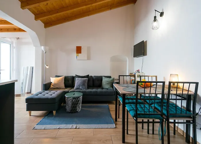 A Charming Village Retreat Casa Kaz